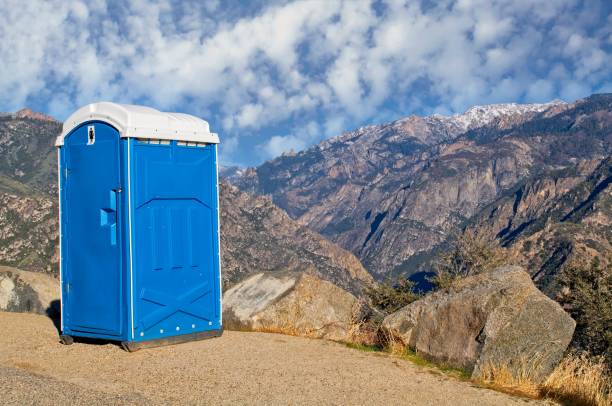 Porta potty delivery and setup in Woodmere, LA